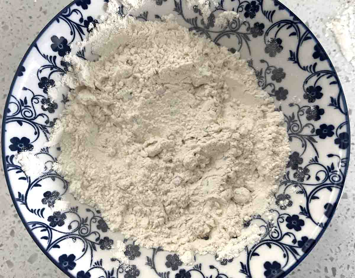 flour mixed with peel.